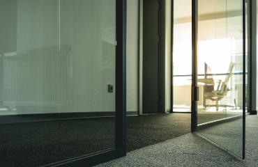 commercial carpet cleaning service